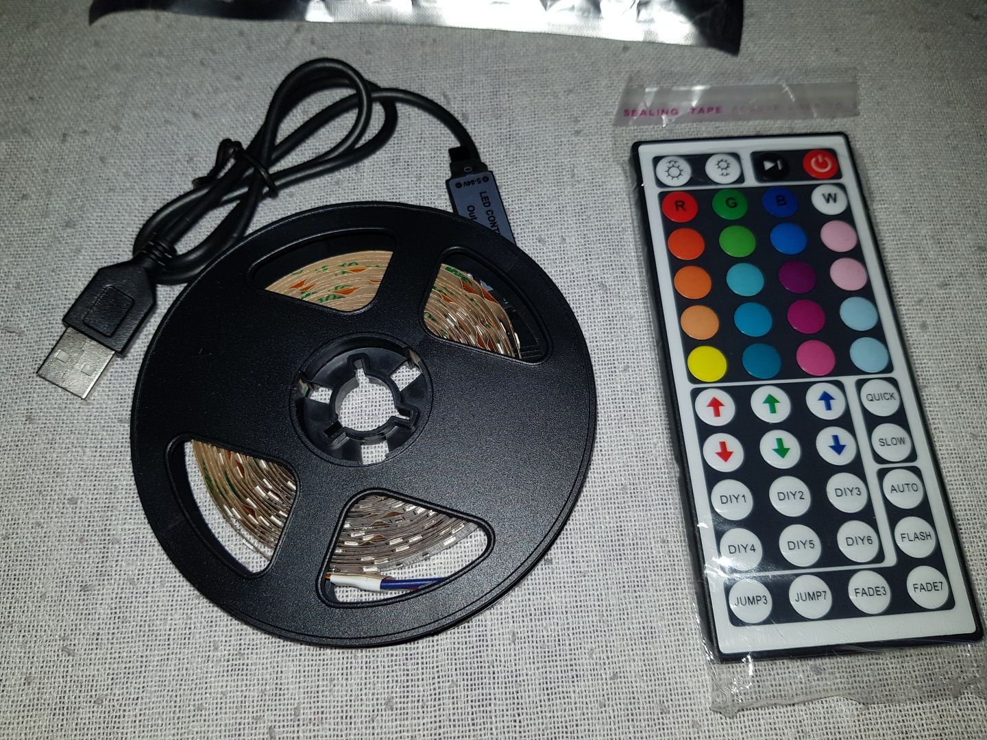 Taśma led RGB z pilotem do Tv akwarium na szafe łóżko. 5m