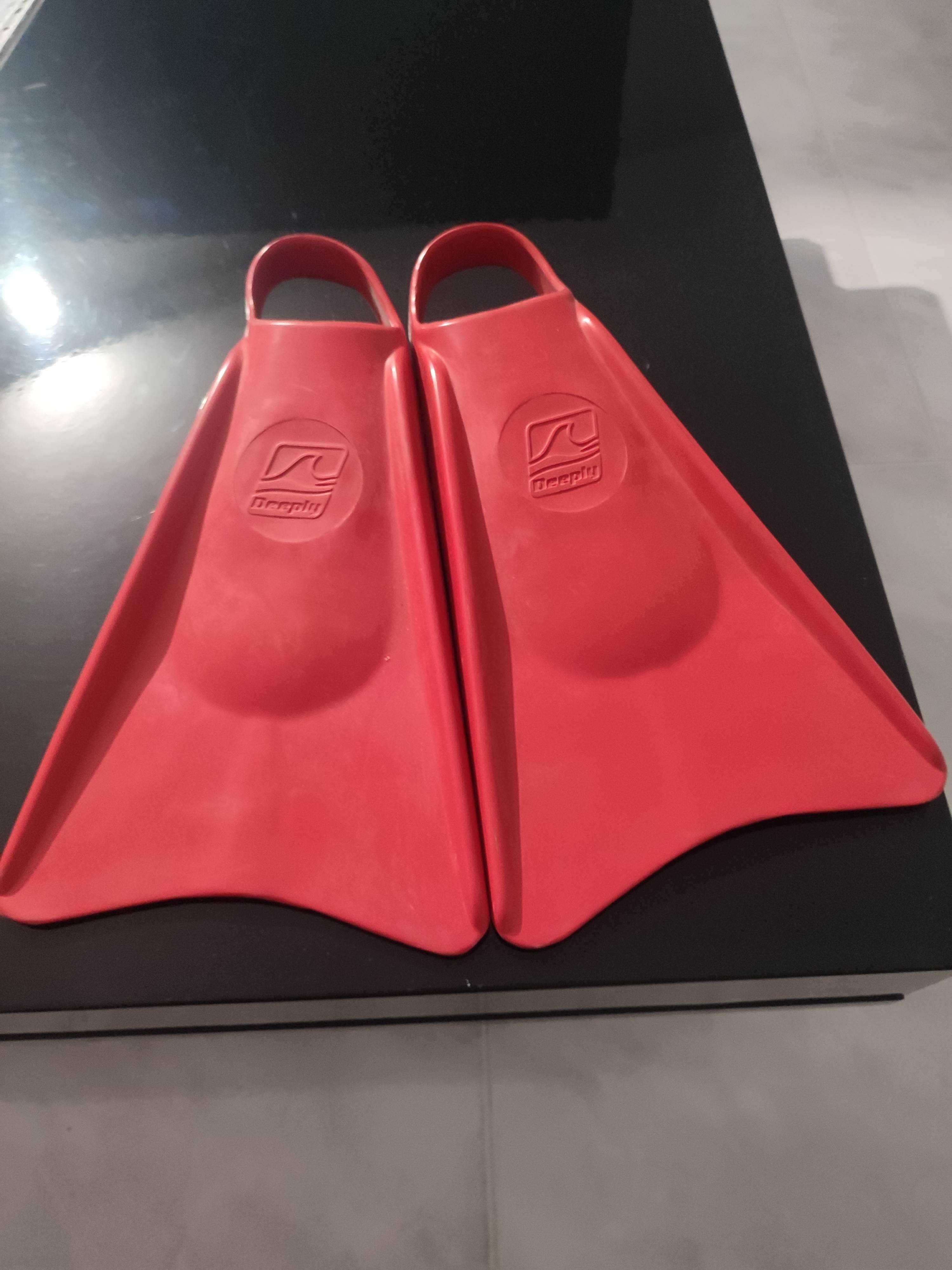pés de pato de piscina, bodybord