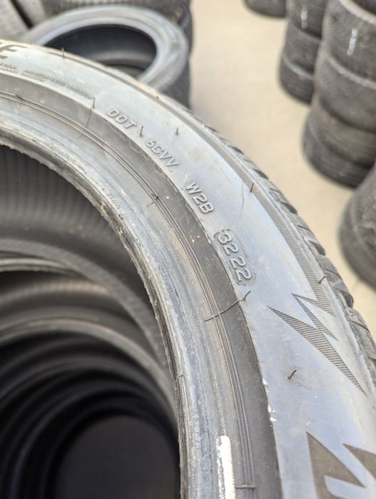 235/45R18 Bridgestone Blizzak