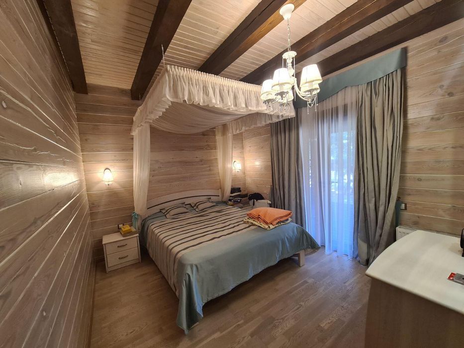 Продам дом в Обуховке сосновый лес,река(пляж)