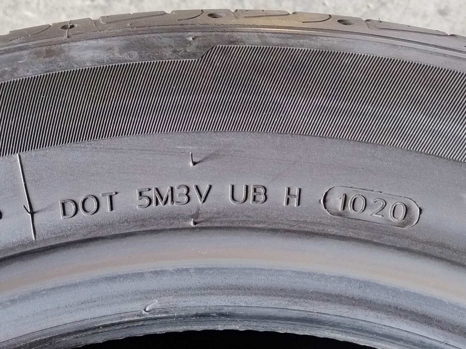 Шини літні R18 235/60 Hankook Ventus S1 Evo2 SUV