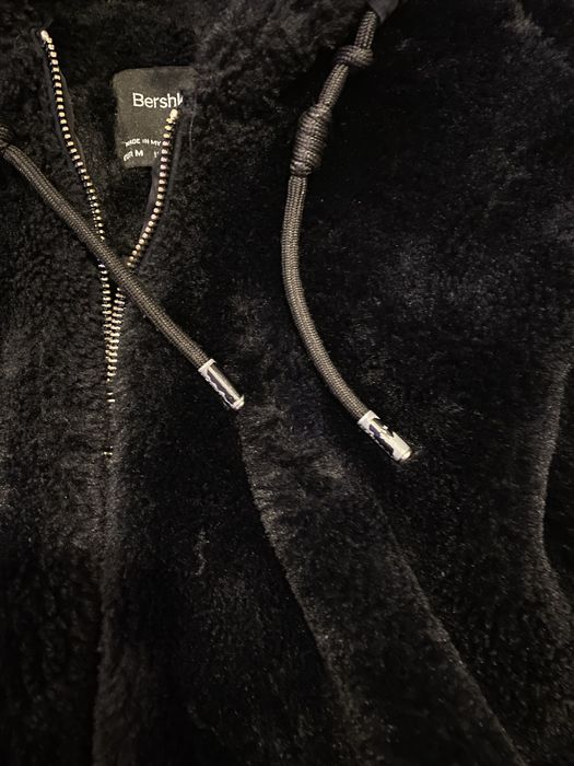 krótkie czarne futro Bershka M