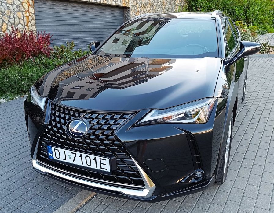 Lexus UX Lexus UX 250h Business 2WD | Hybryda | 12.2021 | 47 000 km | FV 23%