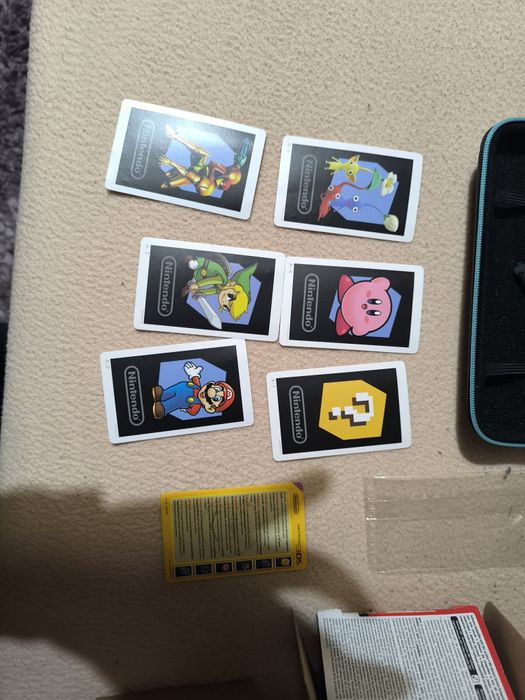 Nintendo 2DS XL  Pokémon Edition usada em bom estado + acessórios