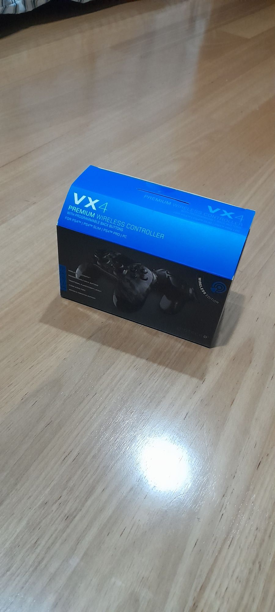 Premium Wireless Controller: VX4