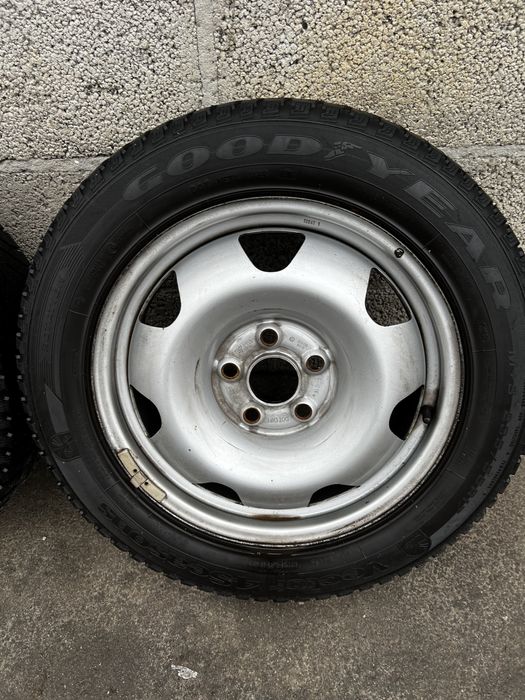 Oryginalne Felgi Stalowe R17 5x120 VW T5 T6 Opony Całoroczne 235/55/17