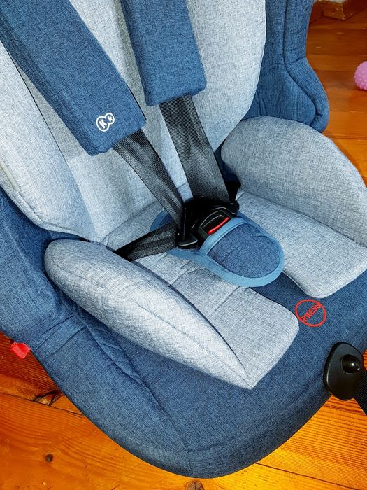 синє ізофікс  добротне 9 36