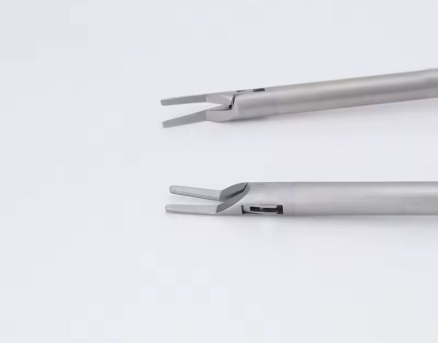 Кліпатор для титанових кліпс. 10мм