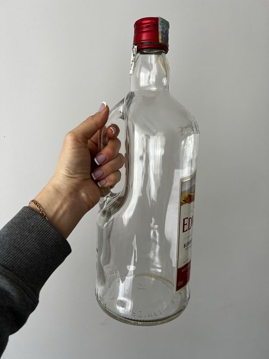 Тара 2.5 літ скляна бутилка з ручкою