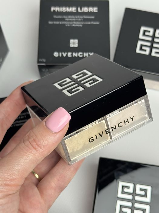 Пудра Givenchy 2 satin