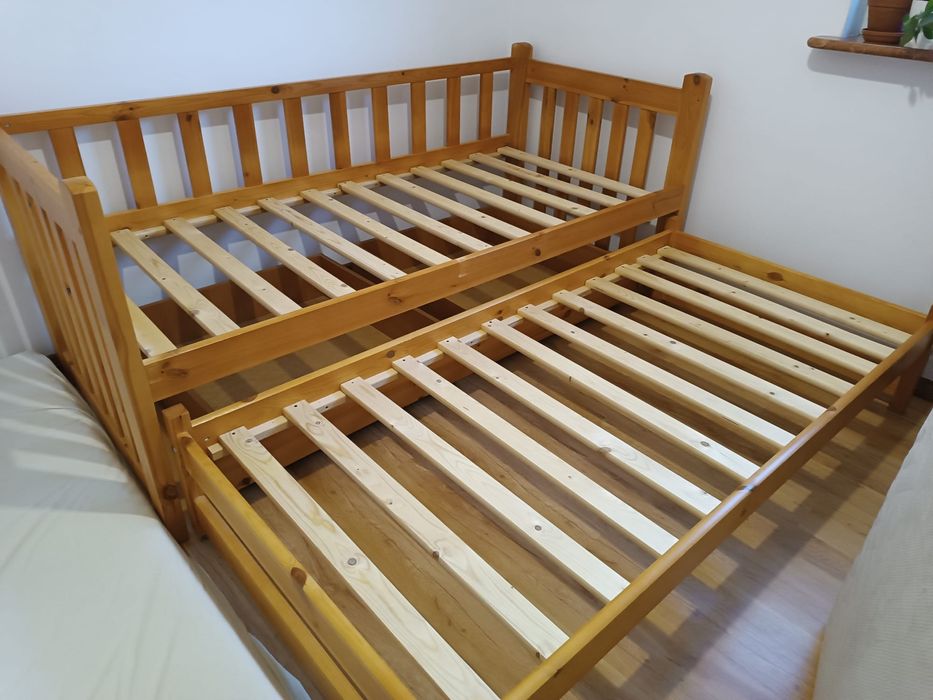 Łóżko drewniane podwójne piętrowe