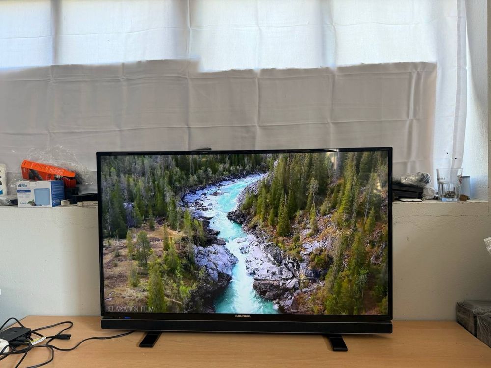 Телевізор Grundig 43” / Full HD / Smart TV / T2