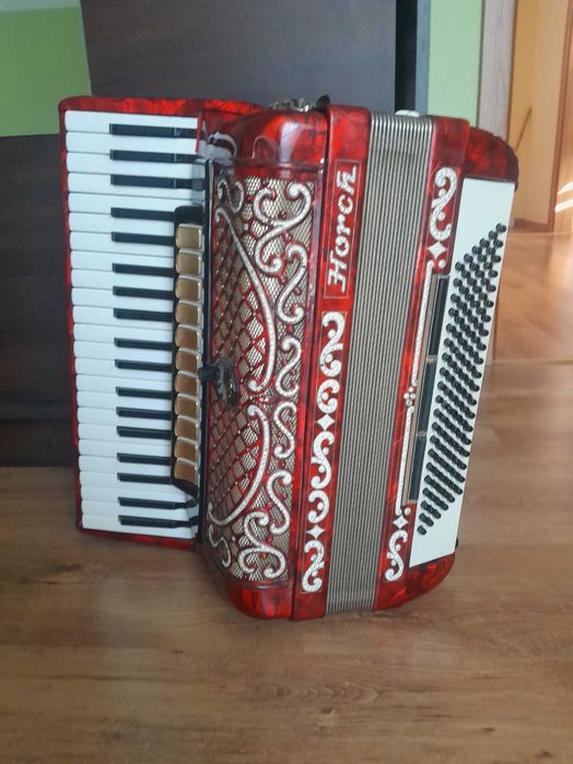 Akordeon HORCH 120B