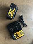Dewalt bateria 4ah + ładowarka DCB112