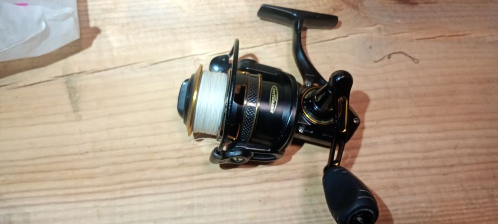 Kołowrotek Penn Clash 3000, 2000