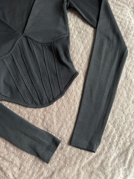 damski top z długim rękawem