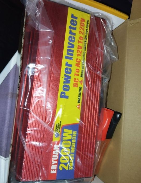 Преобразователь тока автомобильный ERYUAN 2000W 12V инвертор преобразо