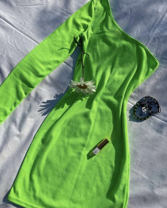 Красива літня сукня