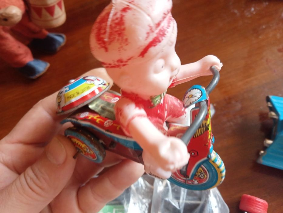 Stara zabawka Bobas na rowerku Japan Dobosz na kluczyk auto PRL Corgi