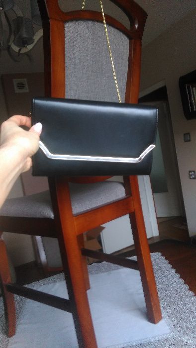 Torebka kopertówka na łańcuszku damska elegancka