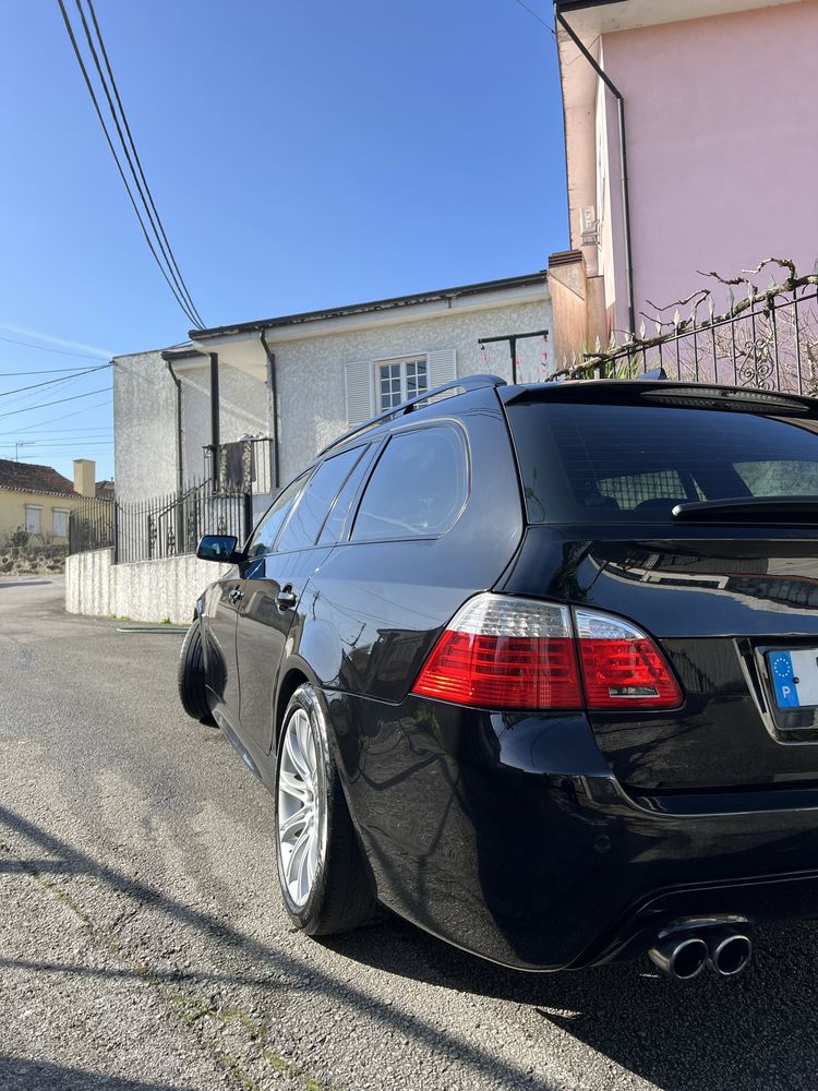 Vendo Bmw e61 520d 163cv auto Lci 2007 Pack M de fábrica