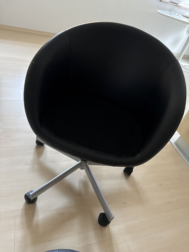 Ikea krzesło biurowe obrotowe Idhult  burkowe do biurka czarne