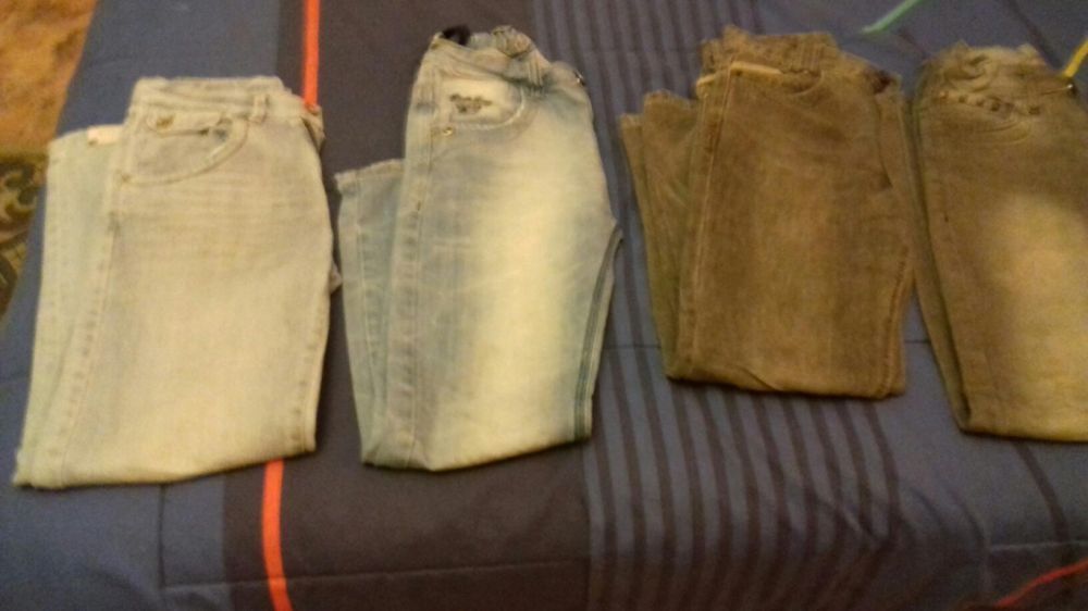 4 pares de calças 9.10 anos .