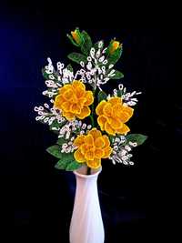 Flores decorativos em missangas