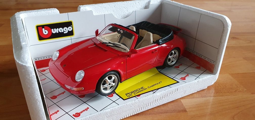 1:18 Burago Porsche 911 Carrera Cabriolet