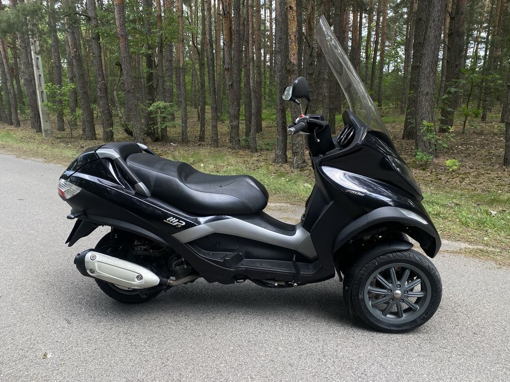 Skuter trojkolowiec Piaggio mp3 250cc Kat B