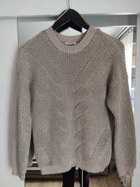 Beżowy sweter Orsay rozmiar S.
Wymiary mierzone na płasko:
- szerokość