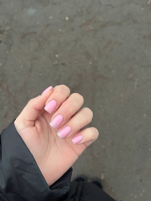 Запрошую до себе на манікюр