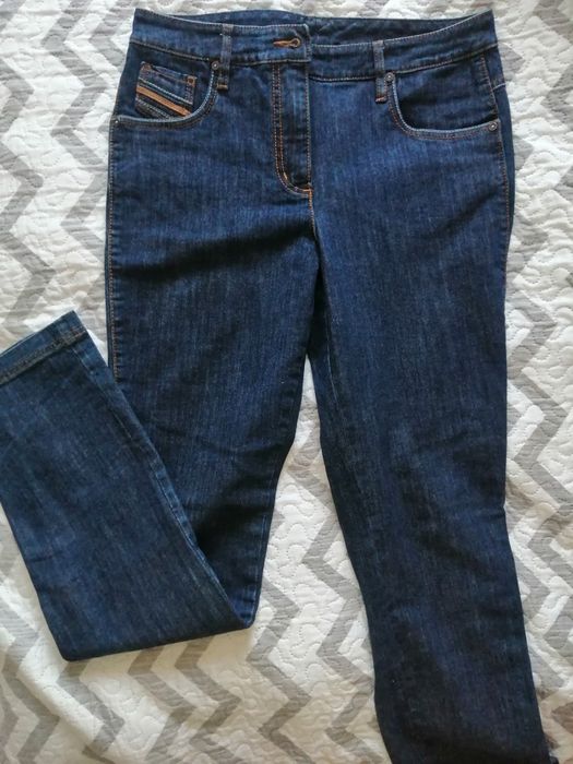 Spodnie jeansowe, raz założone