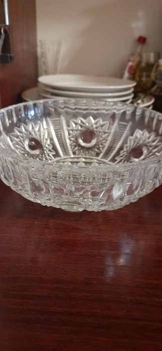 Хрустальные вазы, средние, салатницы,графины