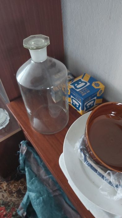 Szklanki ,filiżanki , miski ,dzbanki