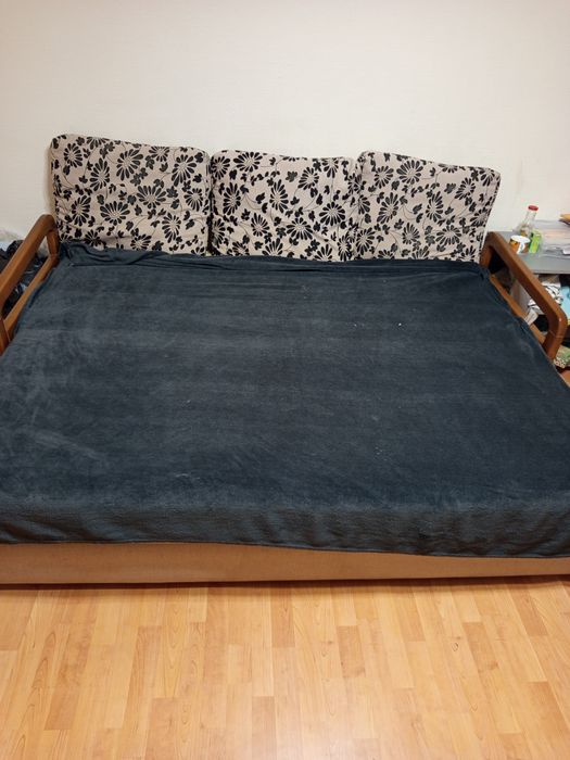 Здам по вул. Покровський р-н гарну 2х кімнатну з ремонтом та меблями