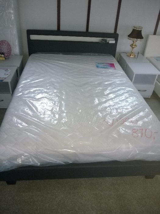 Łóżko tapicerowane 160 x 200 serii 900/910