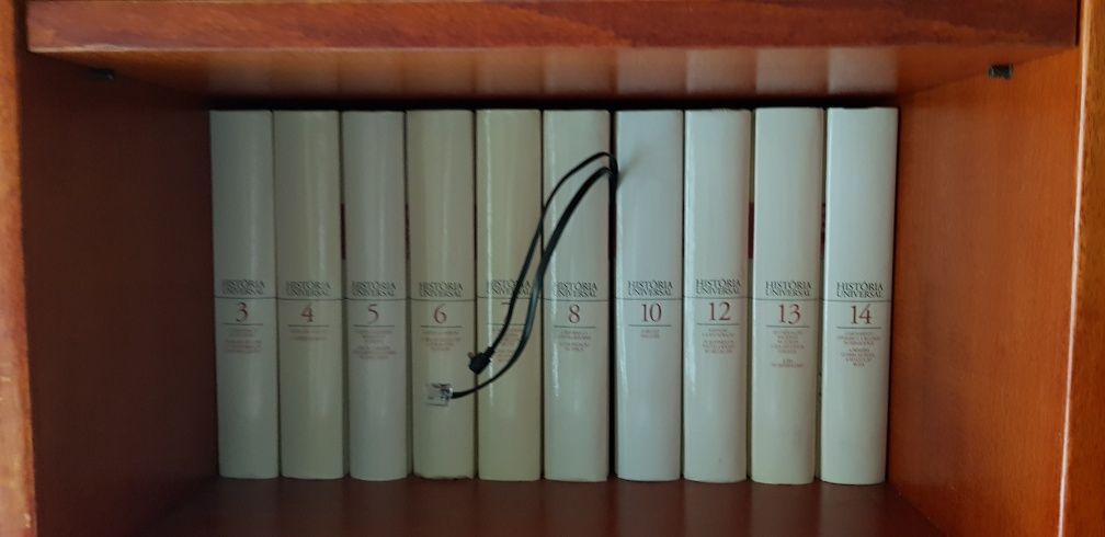 Varias Enciclopédias Universal ; História  de Portugal ; Dicionários