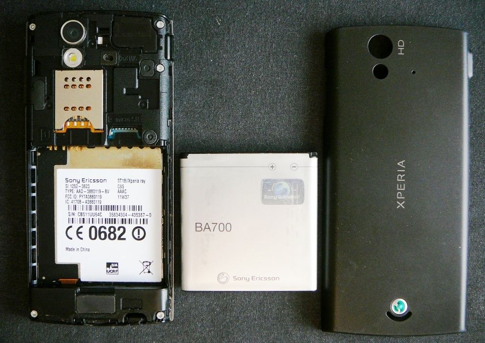 Мобильный телефон Sony Ericsson Xperia Ray ST18i