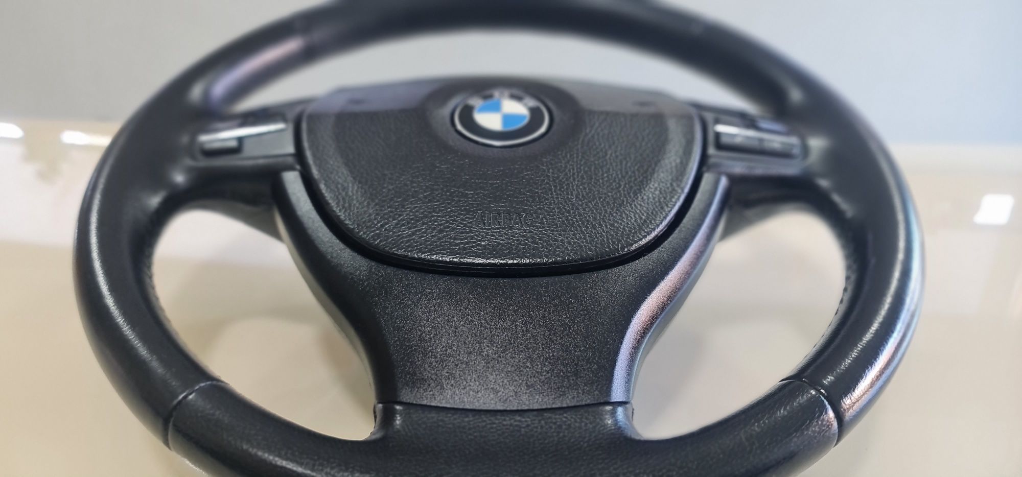 Volante série 5 BMW F10 F11 com airbag