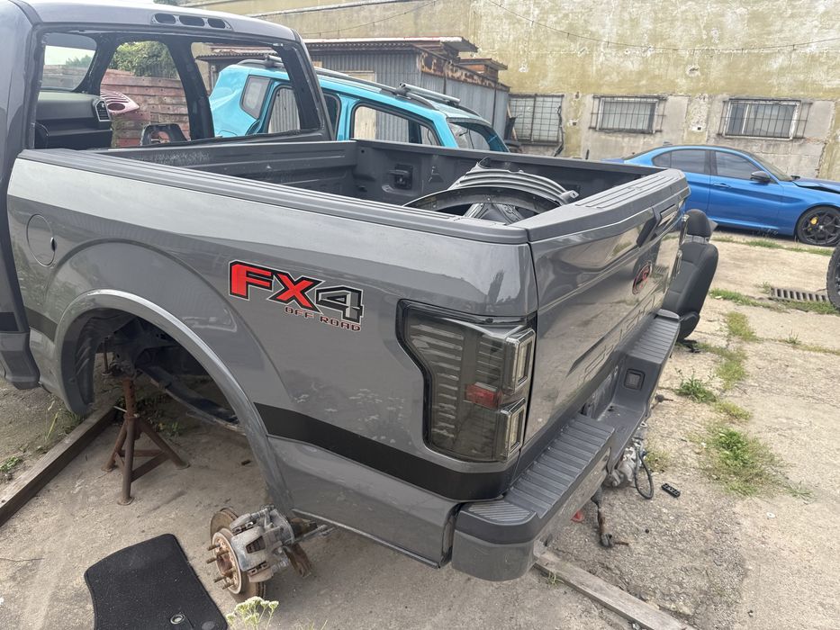 Paka klapa lampy tył kpl.Ford F150 19r stan bdb