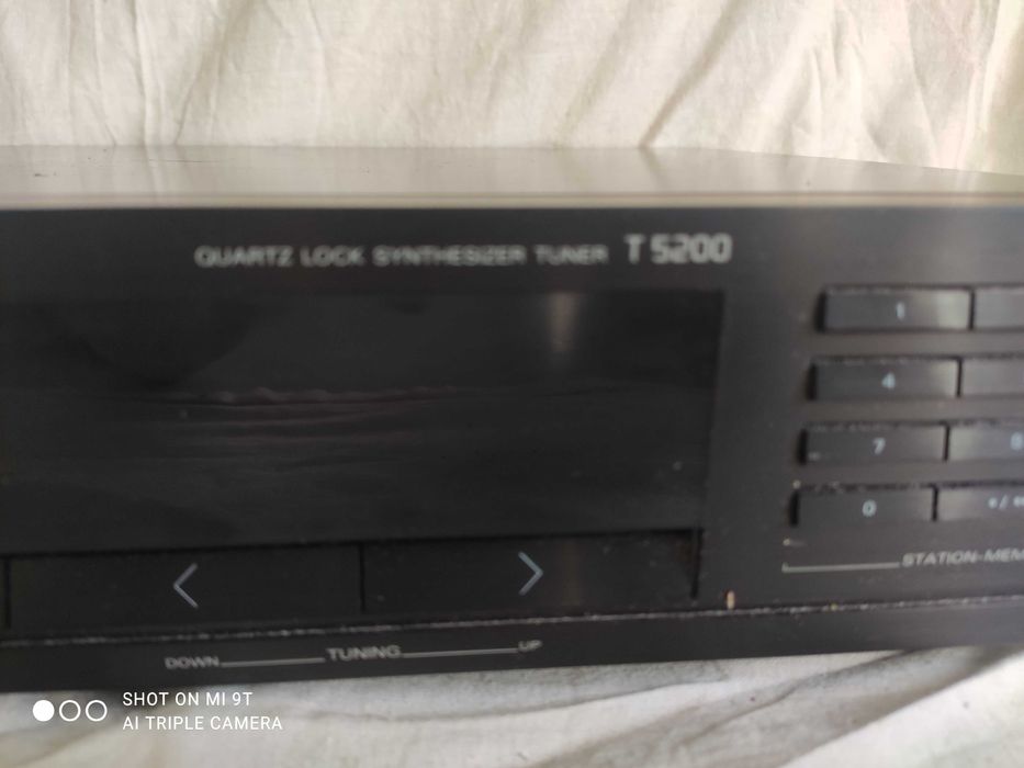 Цифровой тюнер GRUNDIG в отличном состоянии.