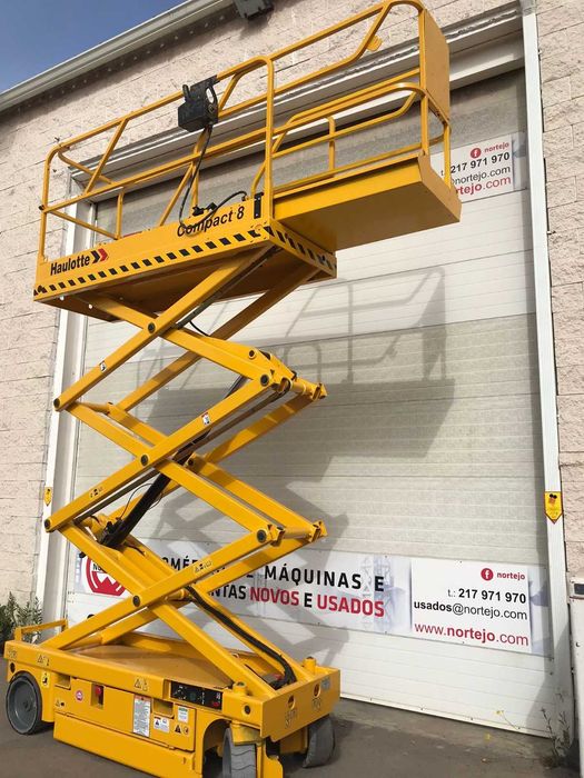 Plataformas Elevatória Tesoura Elétrica 8 mts (Recondicionada)