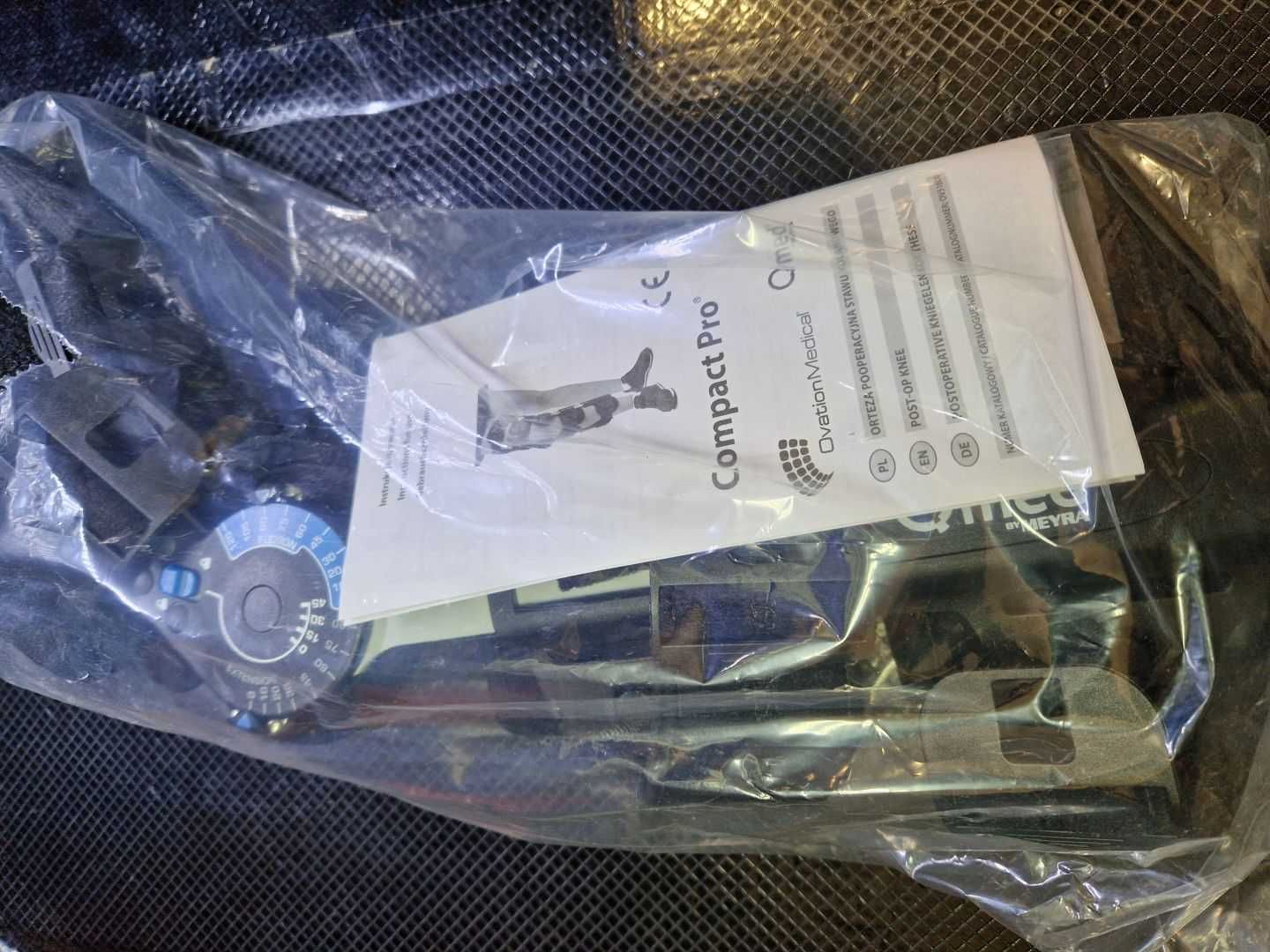 Orteza kolana Qmed Compact Pro - rozmiar uniwersalny