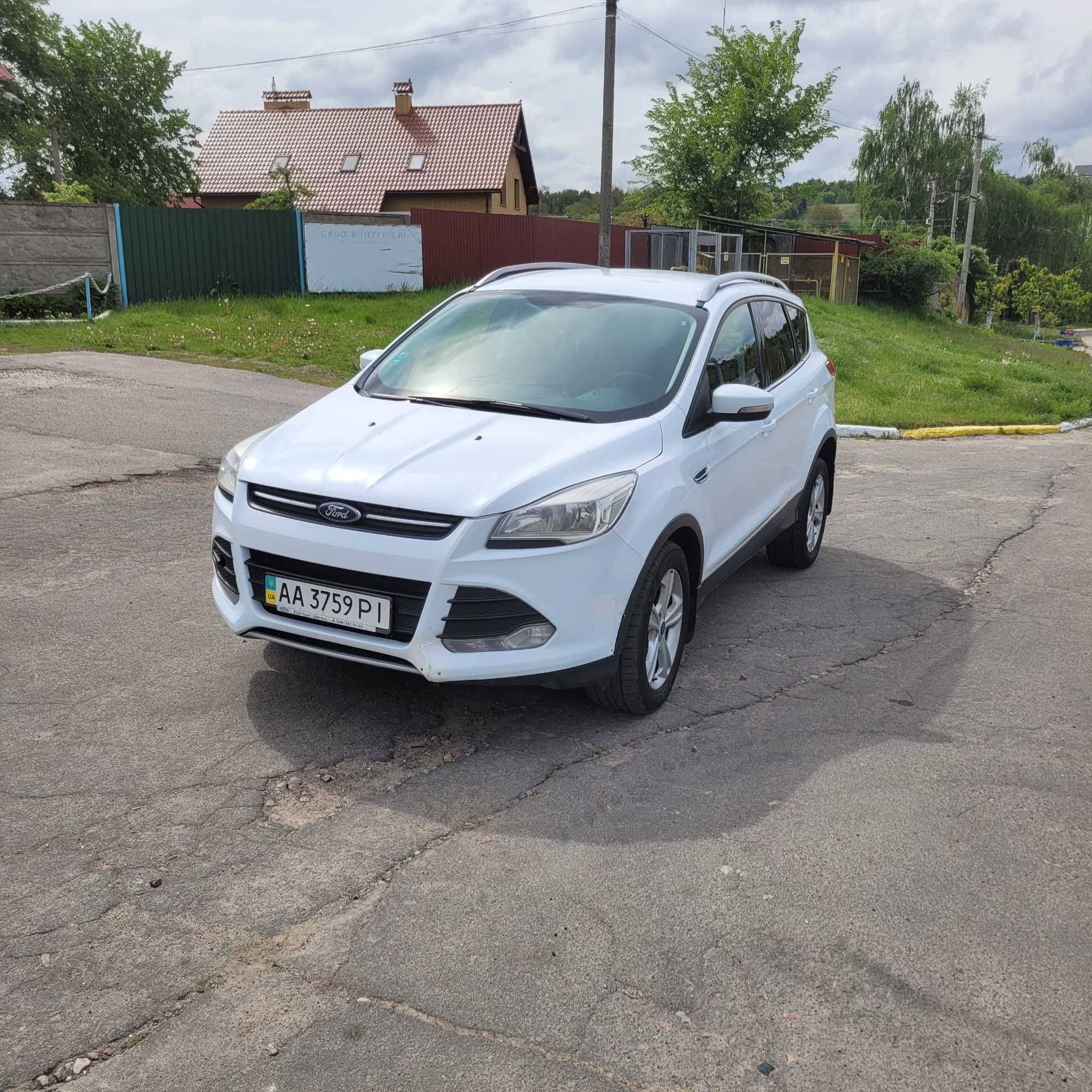 Продам Ford Kuga 2013 дизель 2л передній