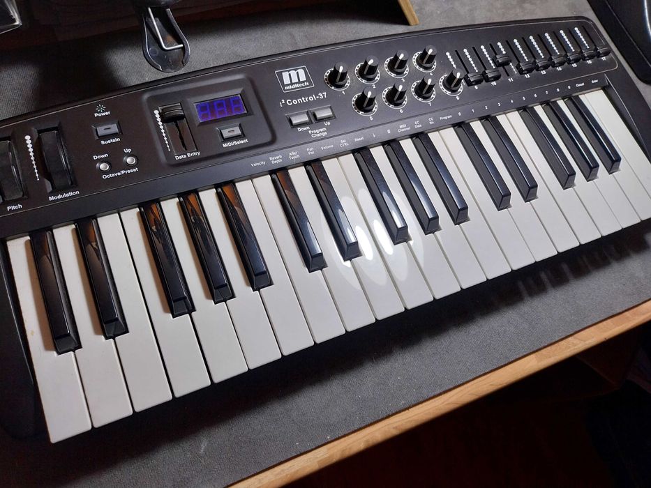 Miditech i2-Control 37 – Controlador MIDI USB (Usado)