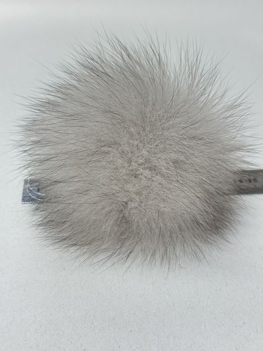 Помпони хутряні з песця зі спинки