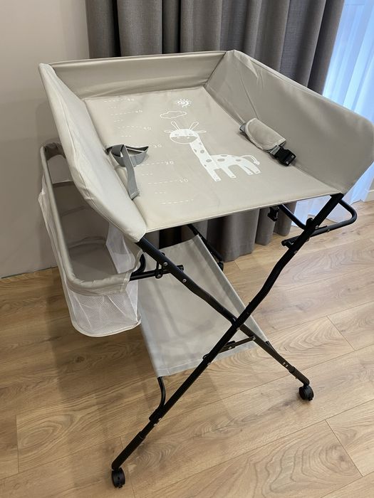 Складний пеленальний столик UrbanKit