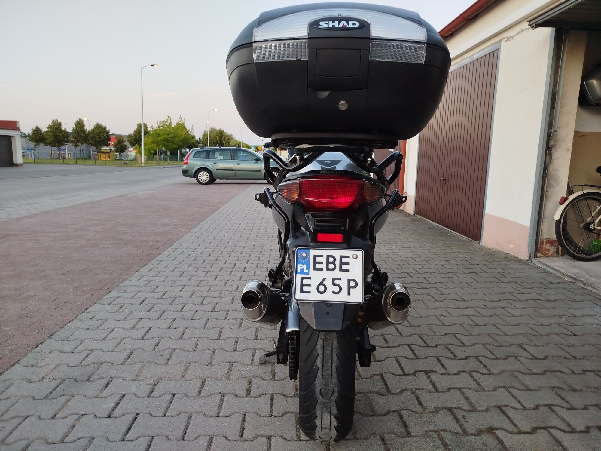 Witam do sprzedania mam hondę cbf 1000 rocznik 2007