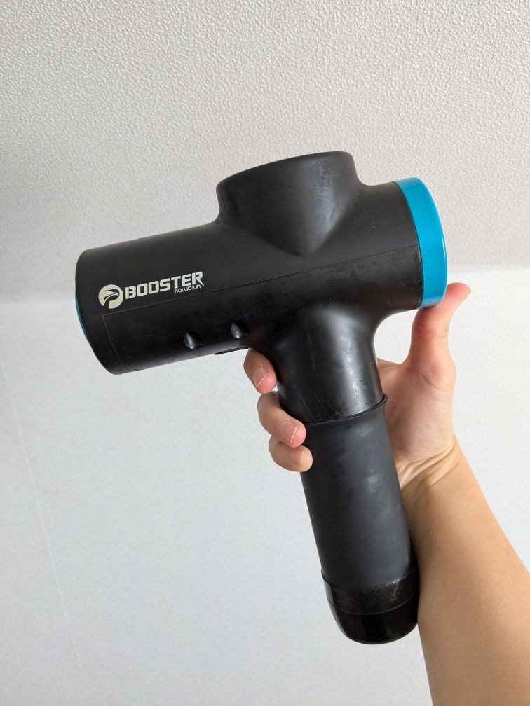 Перкусійний масажер Booster M2